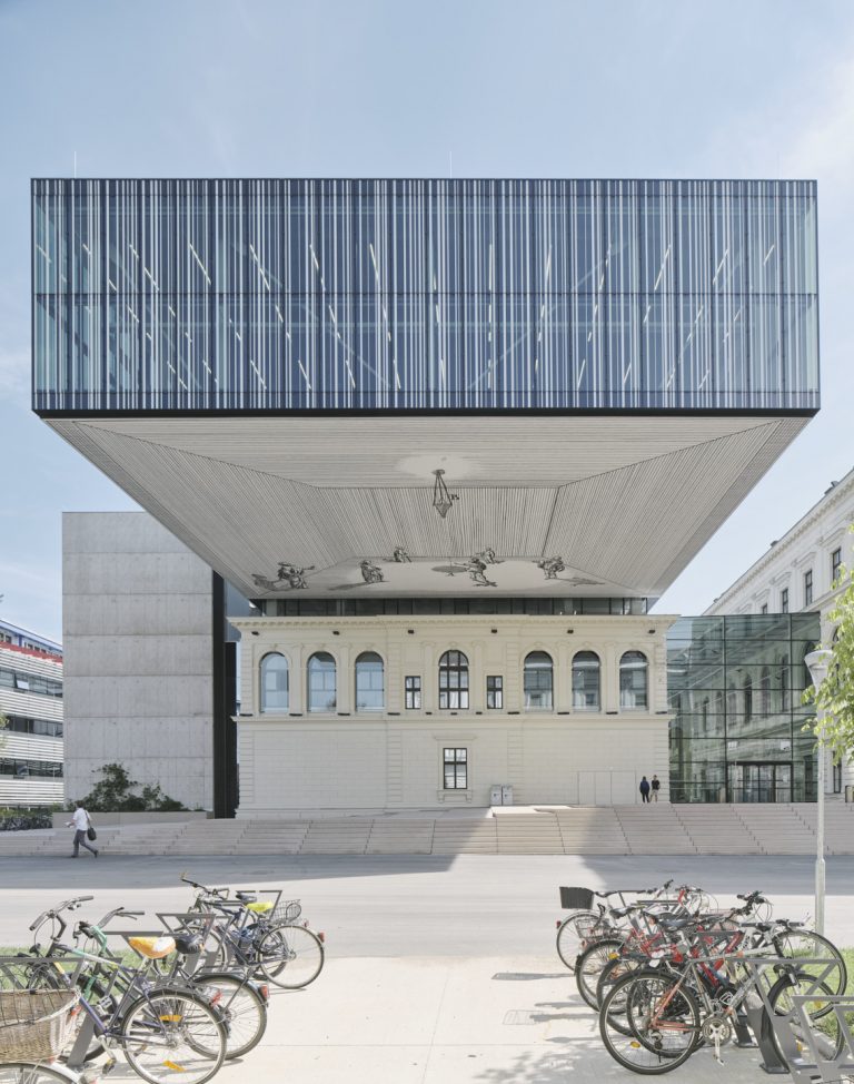 PERSPECTIVA PRACTICA, Kunst-am-Bau für die Universitätsbibliothek in Graz, Sgraffito