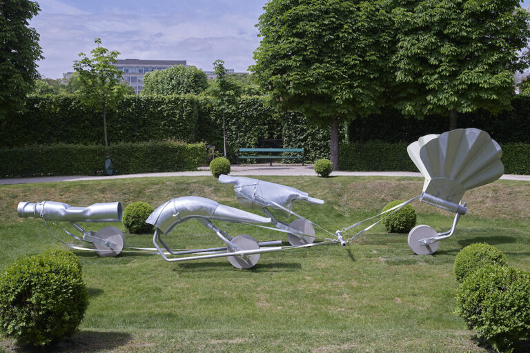Toni Schmale, gefährt*innen / companions, 2023, courtesy Toni Schmale, Foto: Johannes Stoll 
/ Belvedere, Wien, ©Bildrecht, Wien 2023