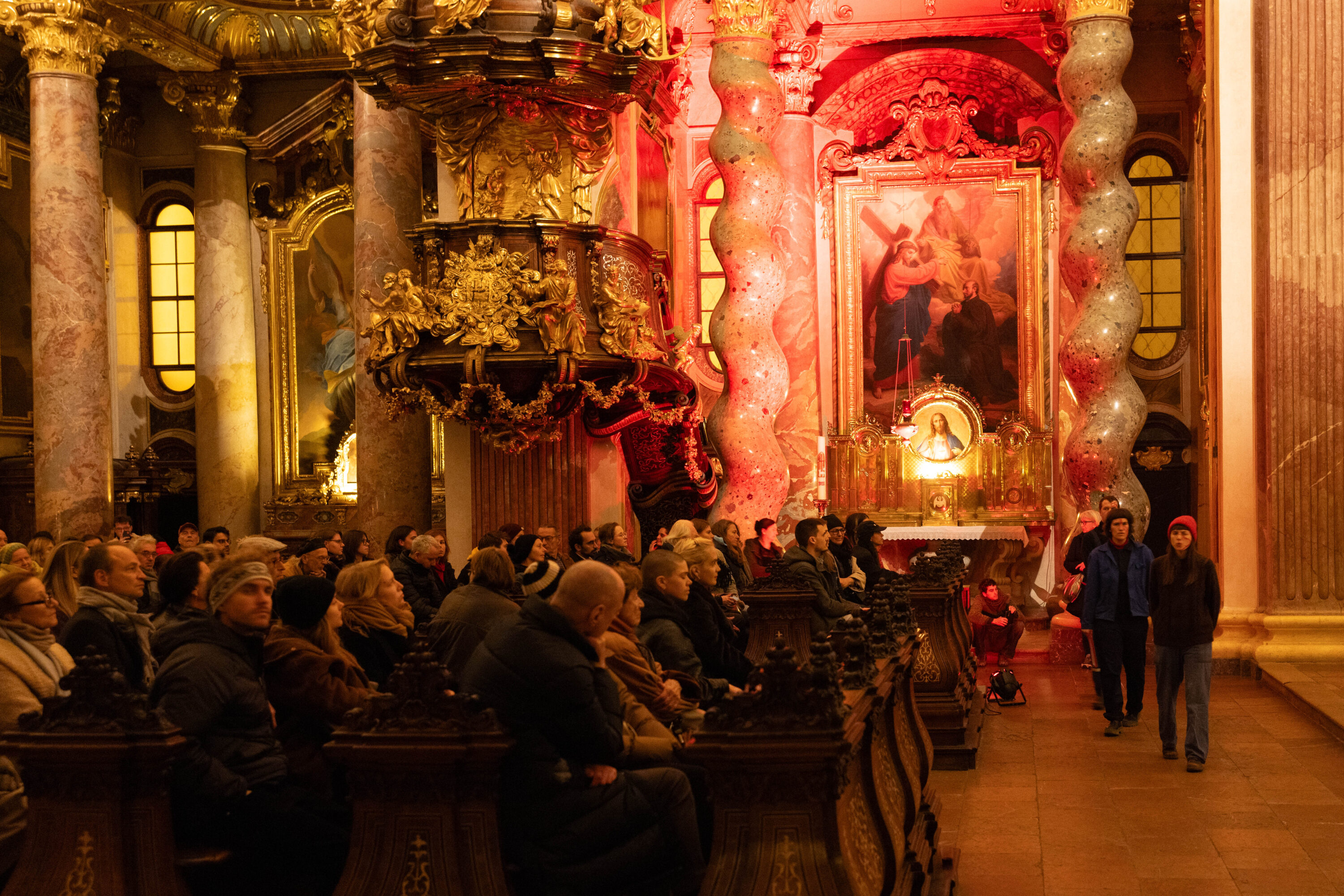 Vienna Art Week 2023: Nocturnal (Com)Passion Performance (Jesuitenkirche, 15.11.2023) Foto: eSeL.at - Lorenz Seidler