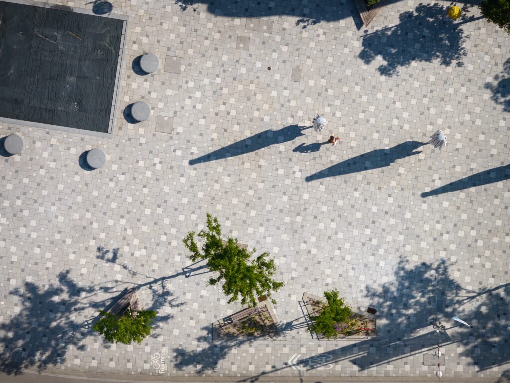 BU: Hauptplatz Amstetten, 3:0 Landschaftsarchitekur © Foto: Kurt Hörbst